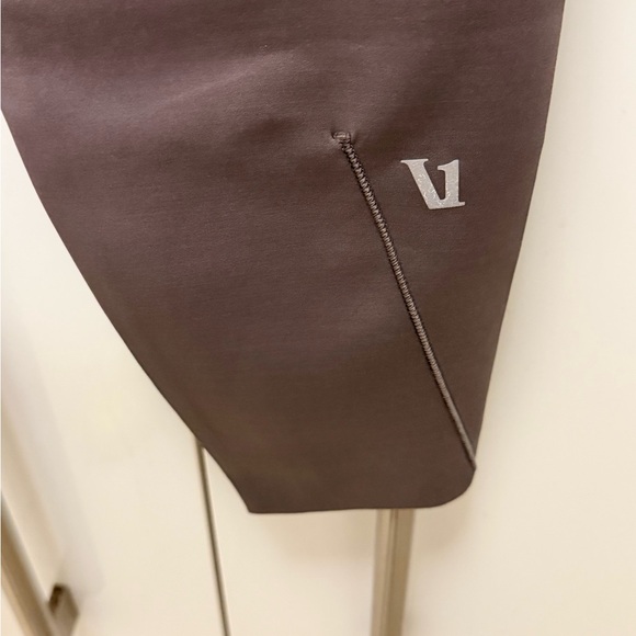 NWT VUORI Evolve Legging In SMOKE Size XL - Picture 8 of 9